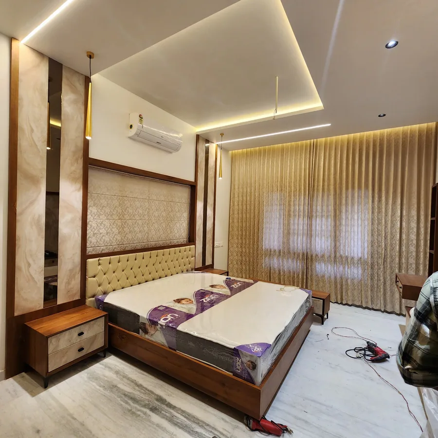 CRAFTOMAX completed bedroom set with wall panel and curtains
